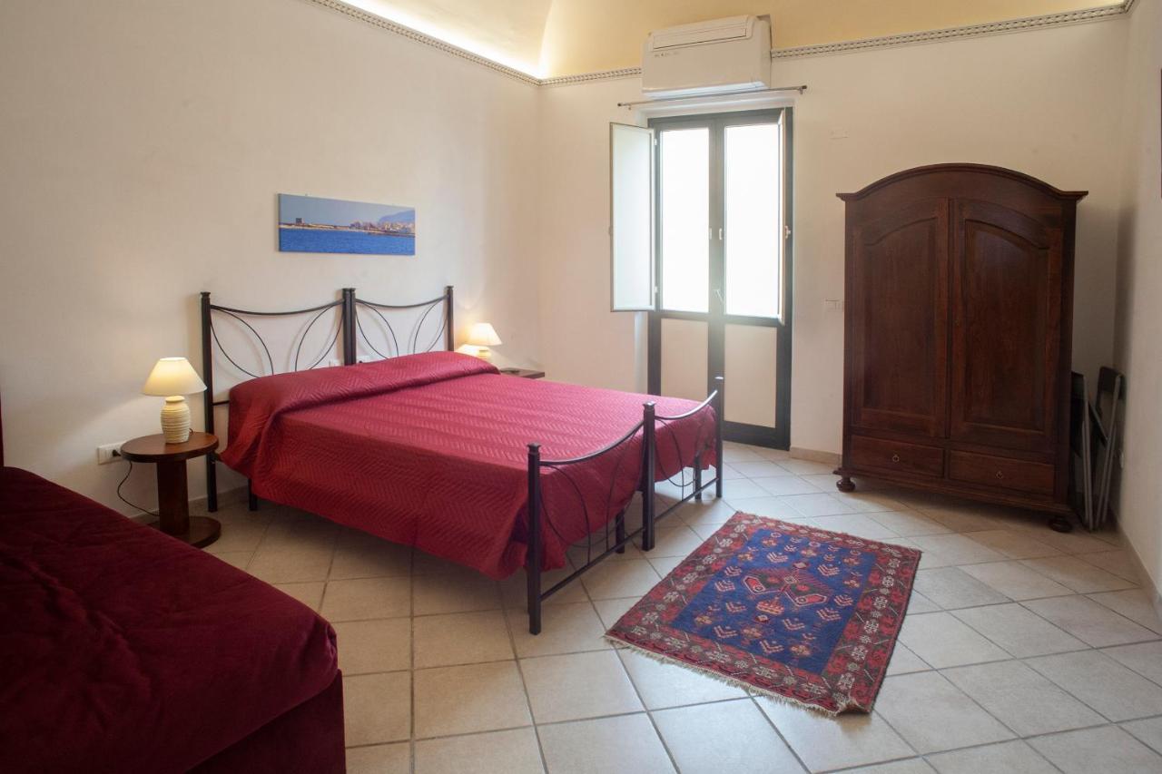 Case Vacanze "Residenze Trapanesi" Trapani Ngoại thất bức ảnh
