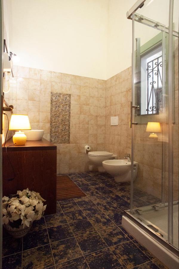 Case Vacanze "Residenze Trapanesi" Trapani Ngoại thất bức ảnh